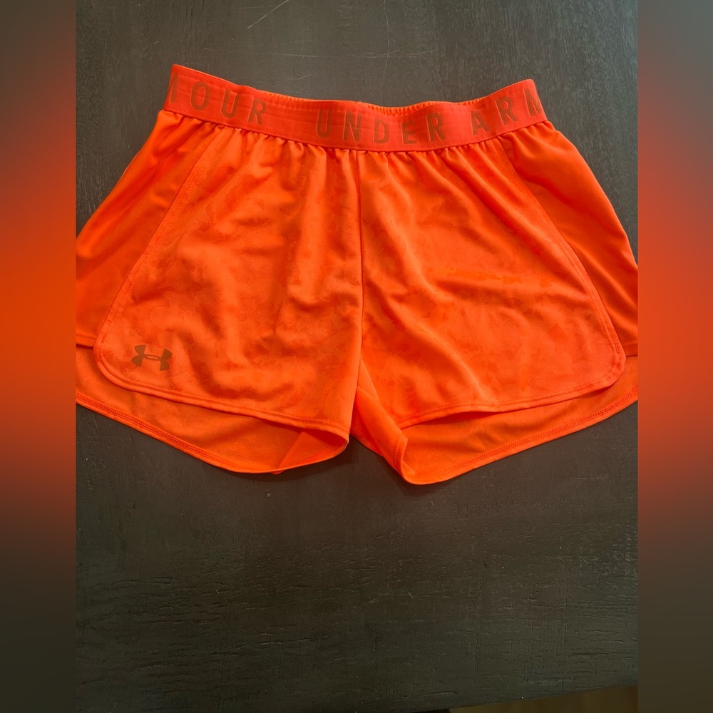 Under Armour Womens Neon Orange HeatGear Play Up Athletic Shorts Small‎